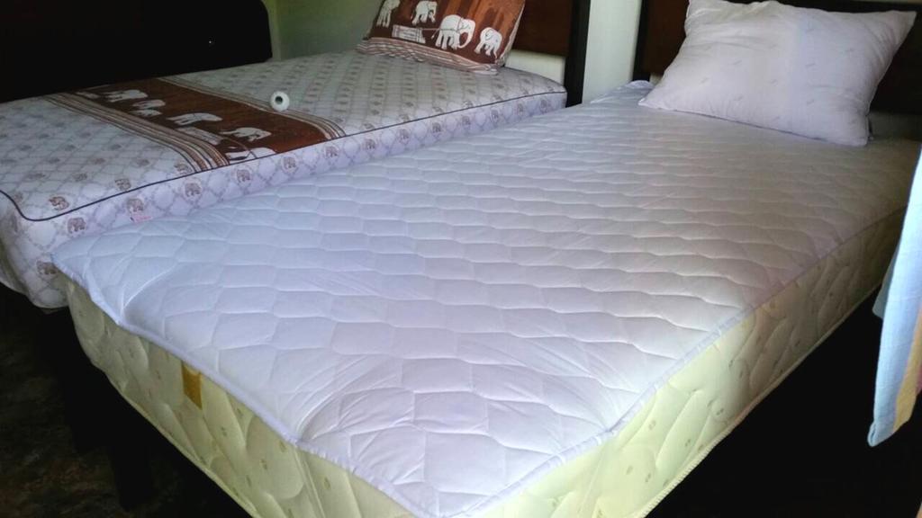 Siriwan Guesthouse Чиангмай Номер фото